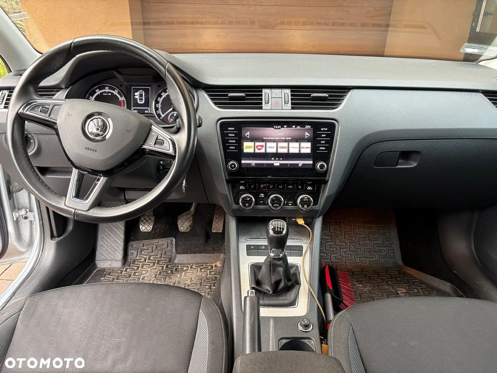 Skoda Octavia 1.5 TSI ACT Ambition - 4