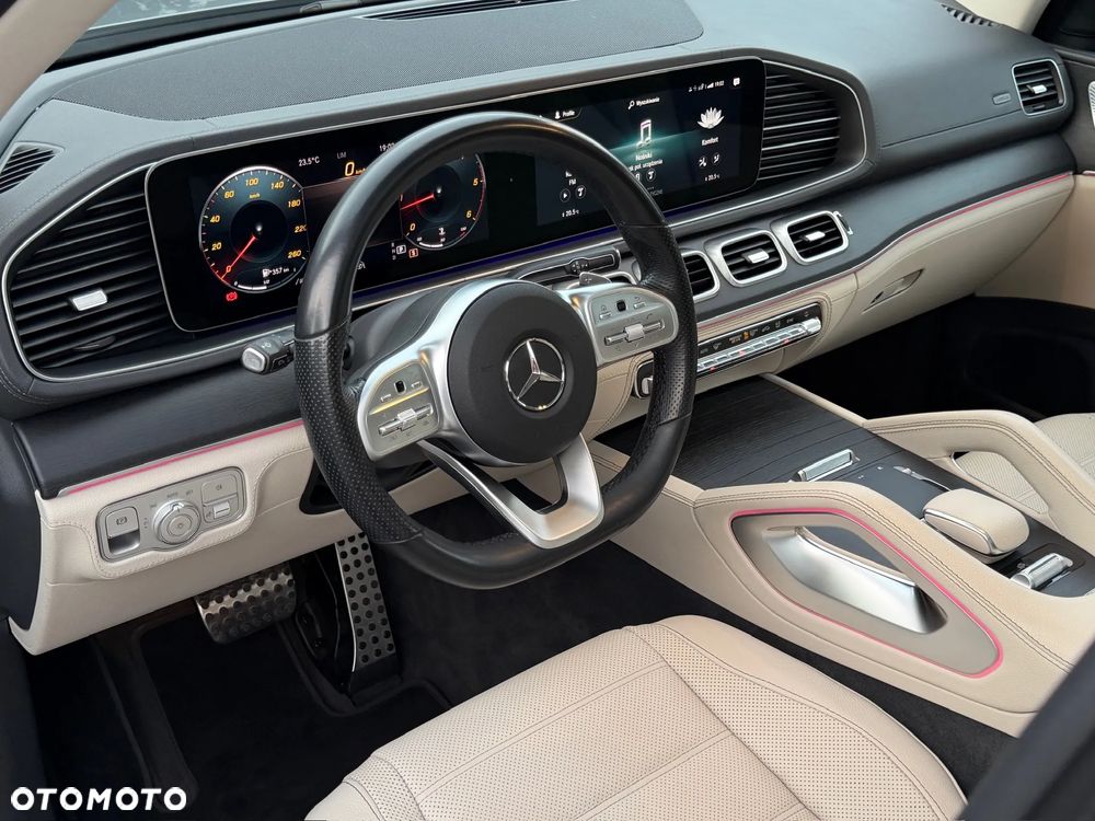 Mercedes-Benz GLS - 16