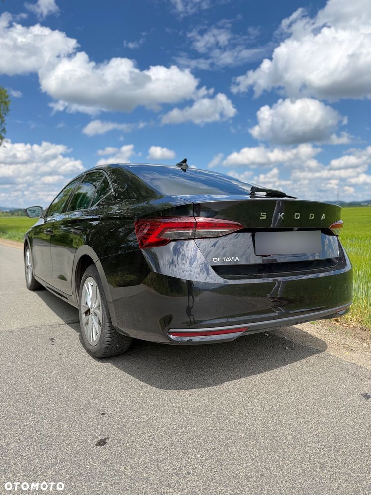 Skoda Octavia 2.0 TDI Ambition DSG - 6