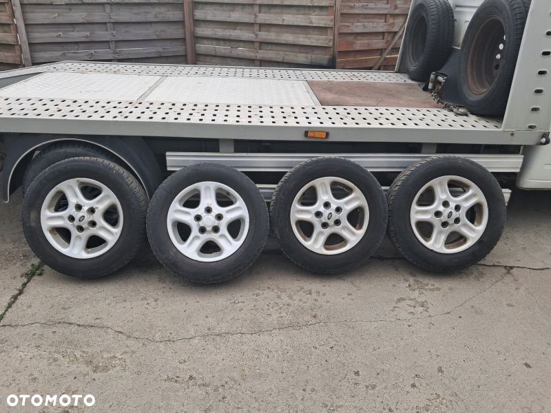 Felgi aluminiowe land rover freelander z oponami letnimi Uniroyal 195/65/15