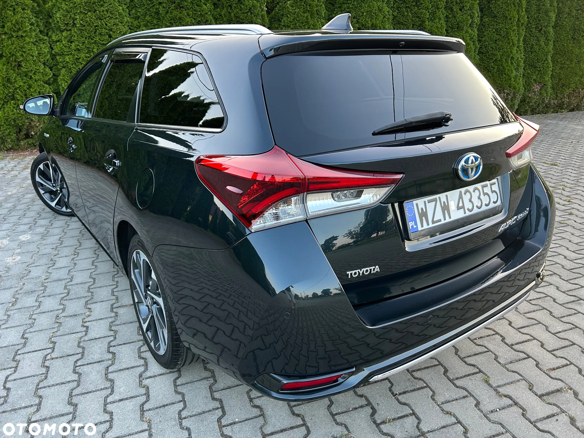 Toyota Auris Hybrid 135 Premium - 13