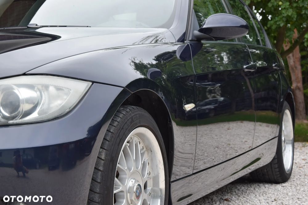 BMW Seria 3 318i - 11