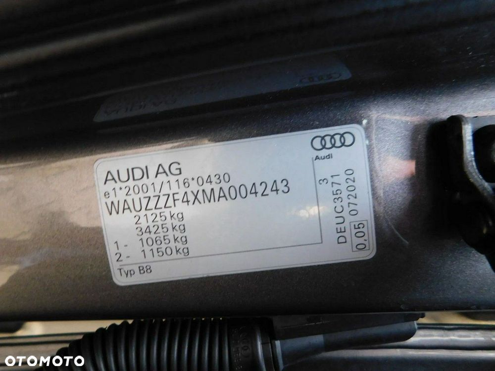 Audi A4 Avant 2.0 TDI Design - 21
