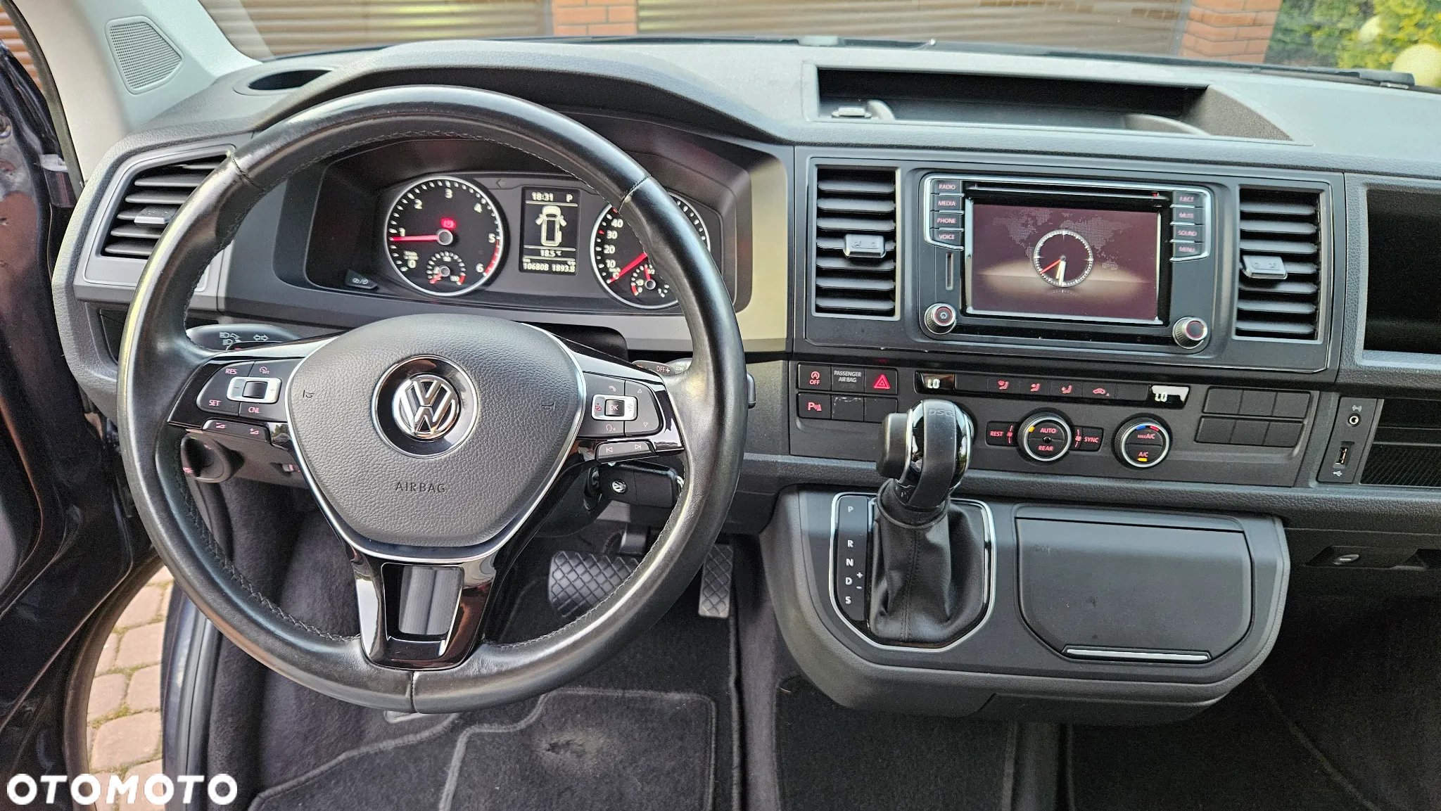 Volkswagen Multivan - 35