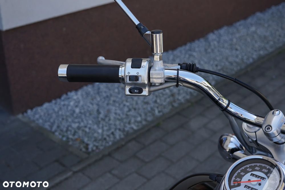 Yamaha XVS - 18