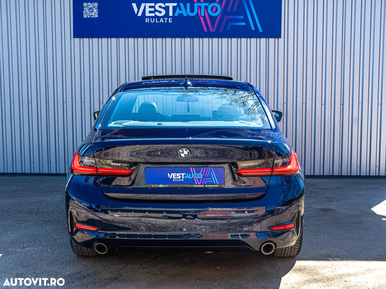 BMW Seria 3 330i AT - 36