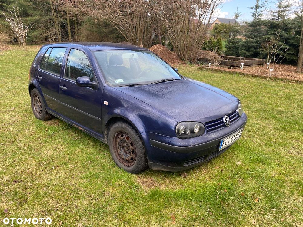Volkswagen Golf - 1