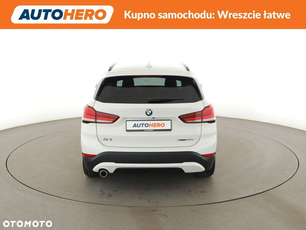 BMW X1 xDrive25e Sport Line - 7