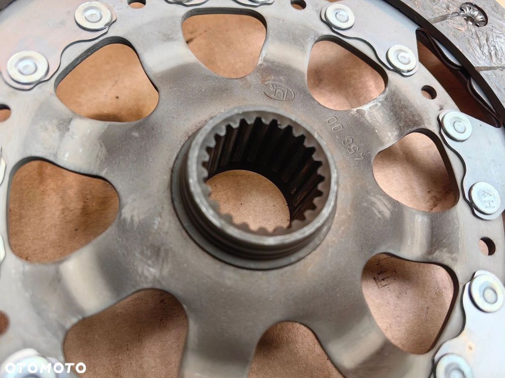 Sprzęgło kompletne BMW e81 e82 e87 e88 e90 e91 e92 e93 N45 1.6i 7526268 - 9