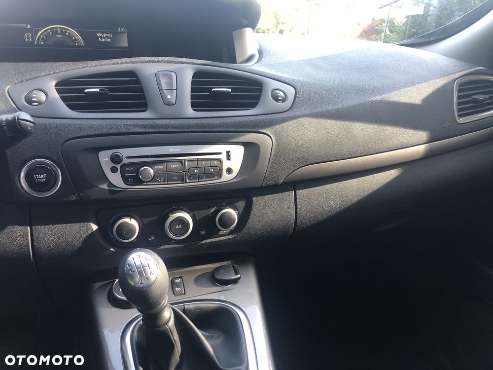 Renault Scenic dCi 110 Xmod Paris - 23