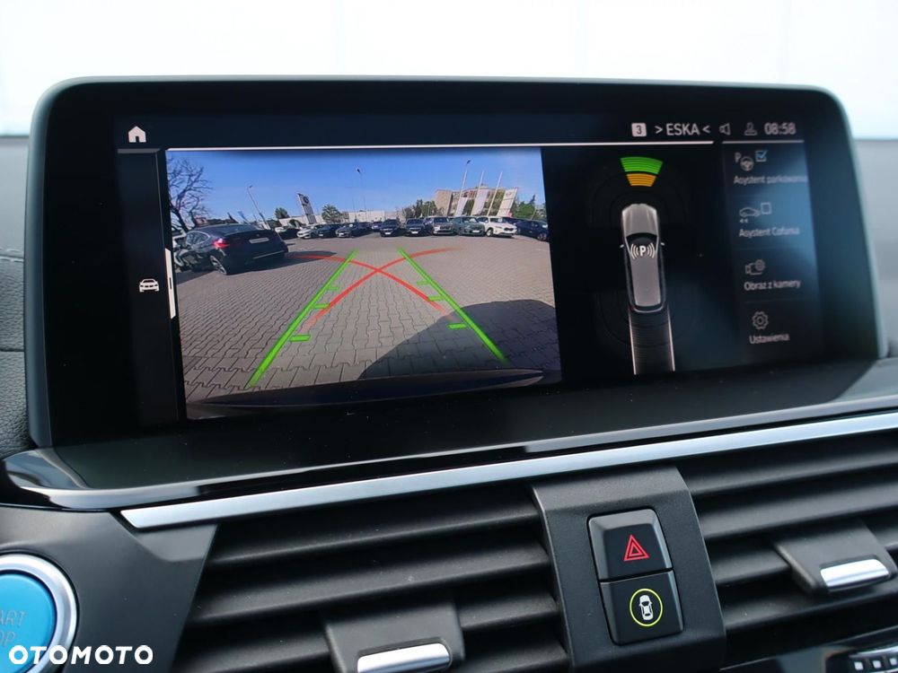 BMW iX3 - 24