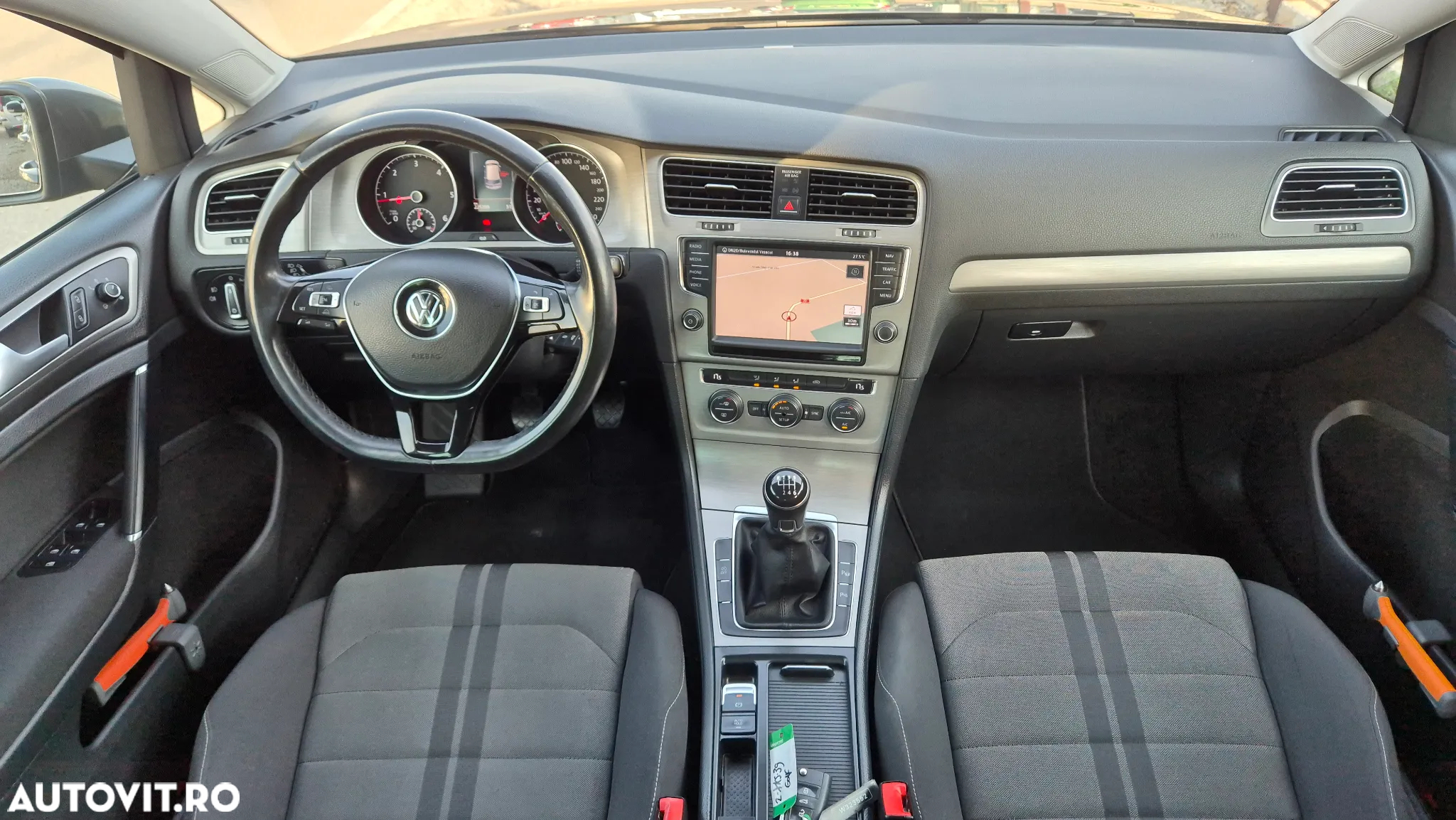 Volkswagen Golf - 5