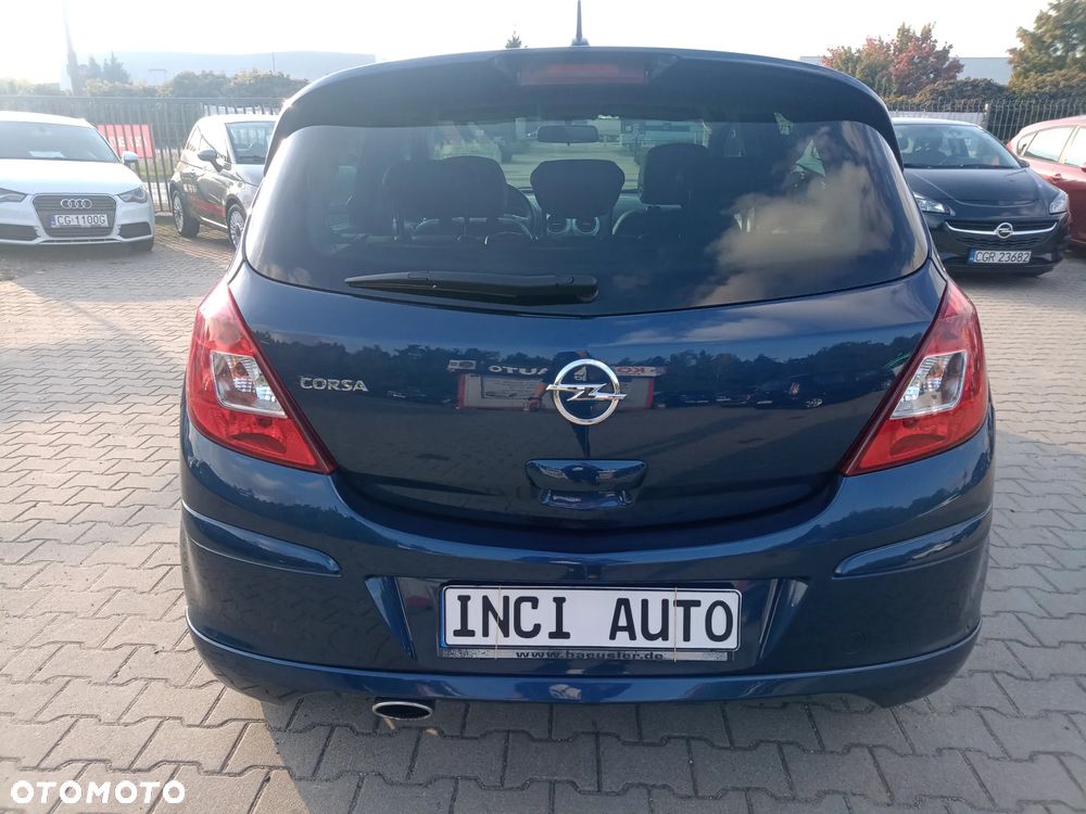 Opel Corsa 1.4 16V Edition 150 - 7