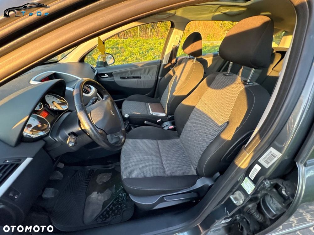 Peugeot 207 1.6 VTi Premium - 18