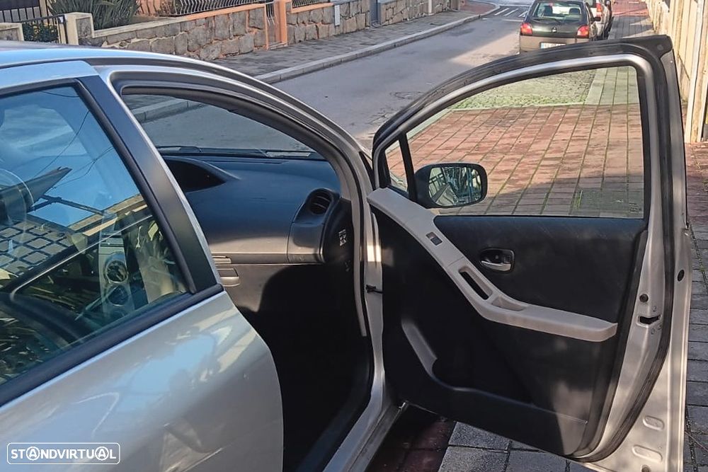 Toyota Yaris 1.4 D-4D Cool - 8