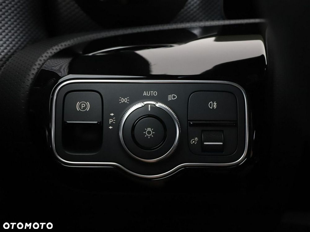 Mercedes-Benz CLA 250 e 8G-DCT Progressive - 37