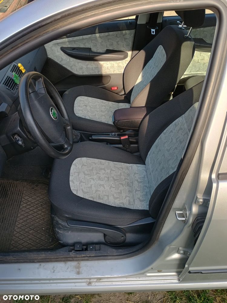Skoda Fabia 1.4 16V Comfort - 11