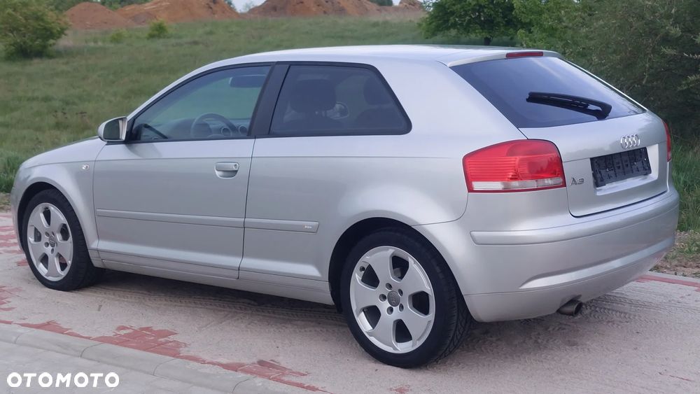 Audi A3 ver-1-6-fsi-attraction - 3