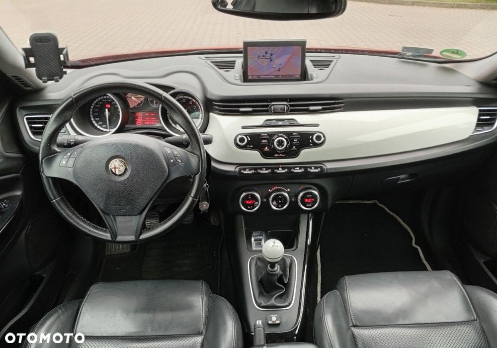 Alfa Romeo Giulietta - 25