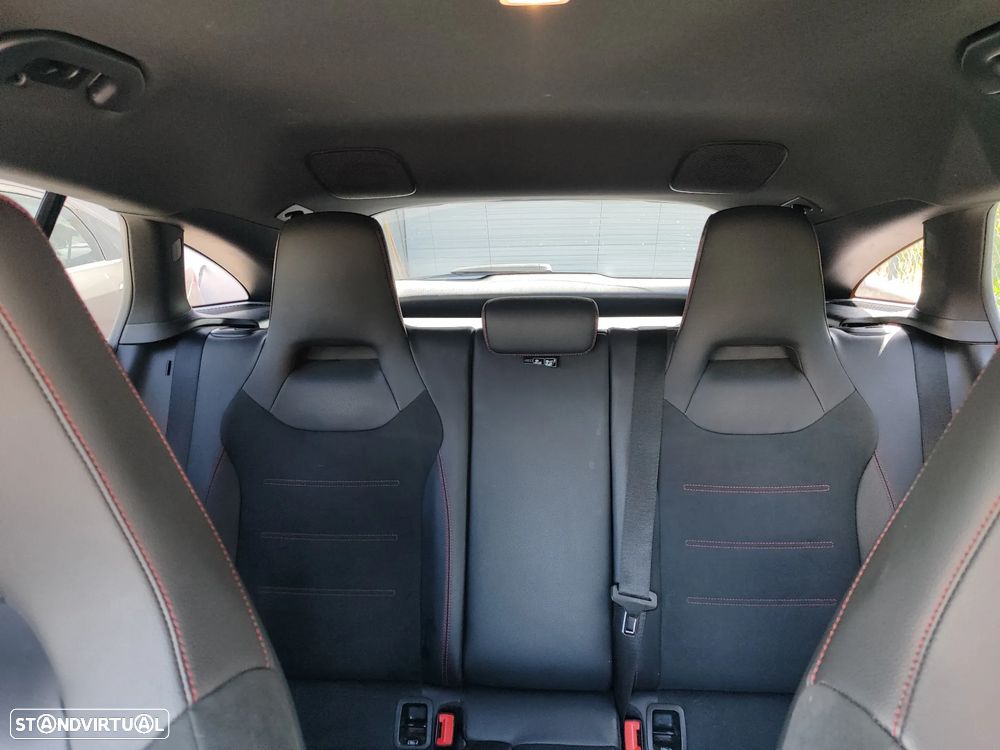 Mercedes-Benz CLA 220 d Shooting Brake AMG Line Aut. - 12