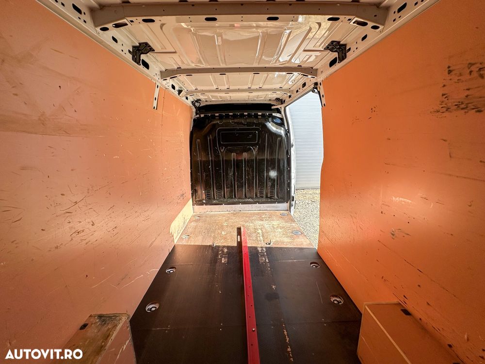 Renault Master - 36