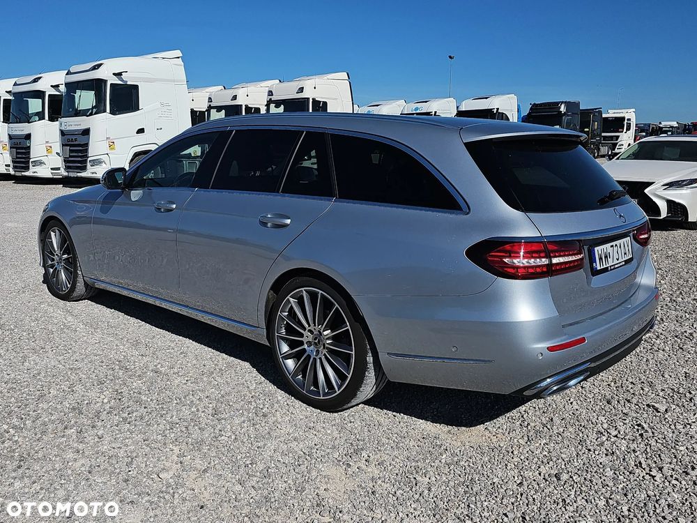 Mercedes-Benz Klasa E 220 d mHEV 4-Matic Exclusive 9G-Tronic - 8