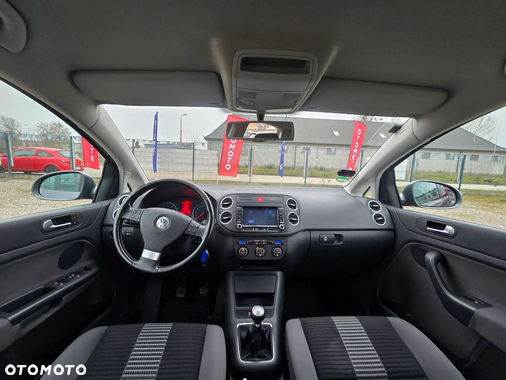 Volkswagen Golf 1.6 United - 32