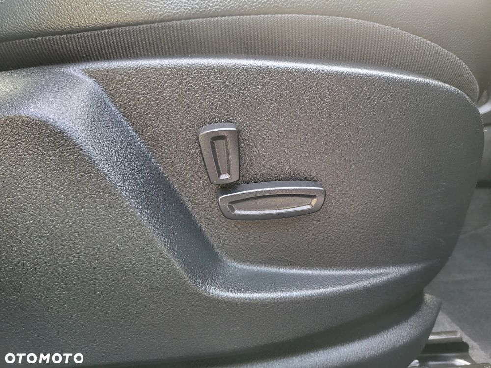 Ford S-Max 2.0 TDCi DPF Titanium X - 31