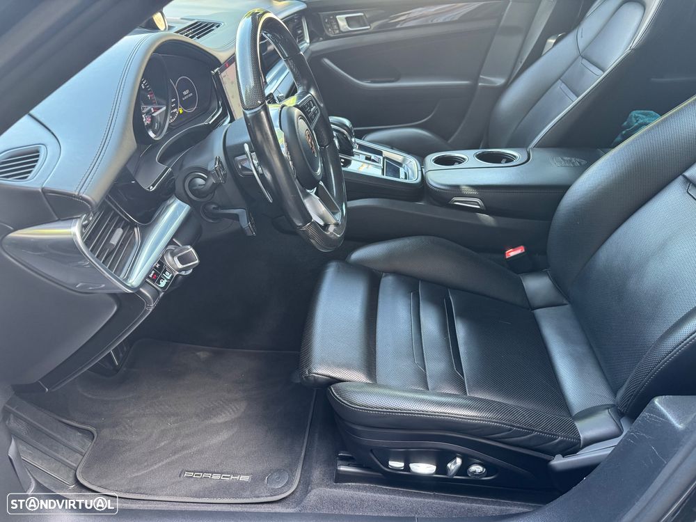Porsche Panamera Sport Turismo - 19