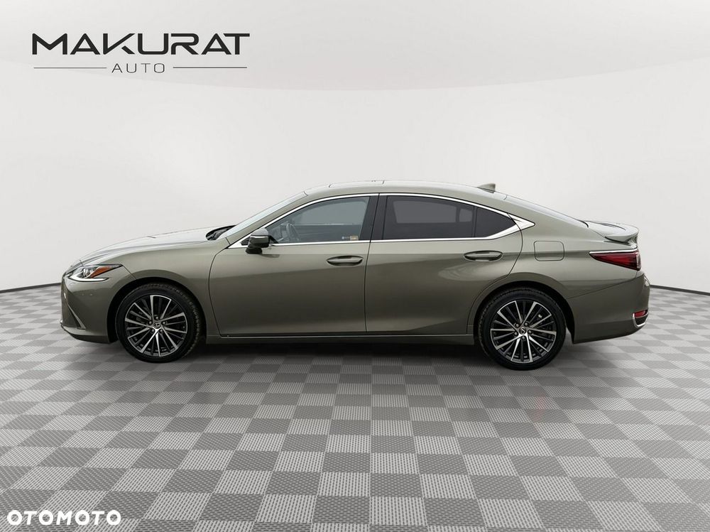 Lexus ES - 9