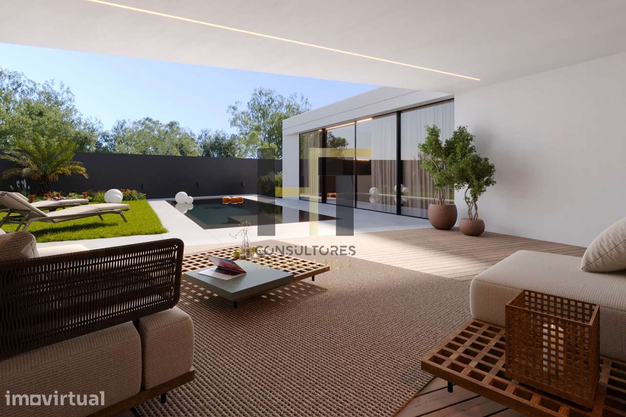 Moradia T4 de Luxo | Piscina  e Jardim | 2 Suítes | Garagem 2 Carros| - Grande imagem: 2/18