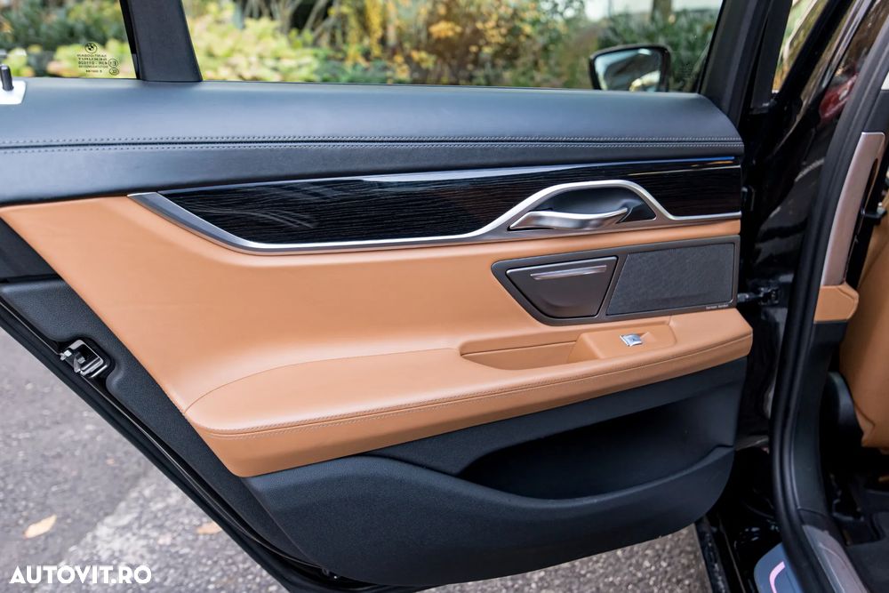 BMW Seria 7 750d xDrive - 36