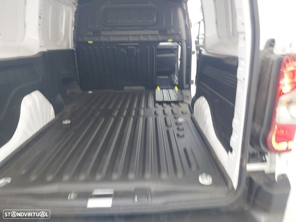 Opel COMBO XL - 23