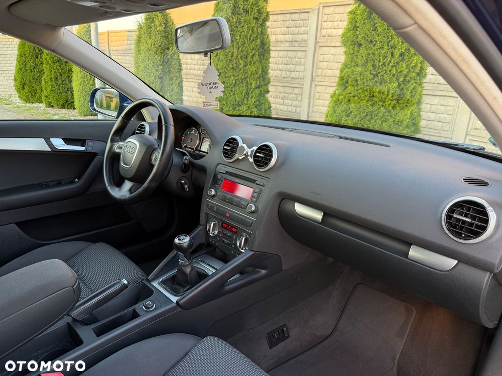 Audi A3 Sportback 2.0 TDI DPF Ambiente - 30