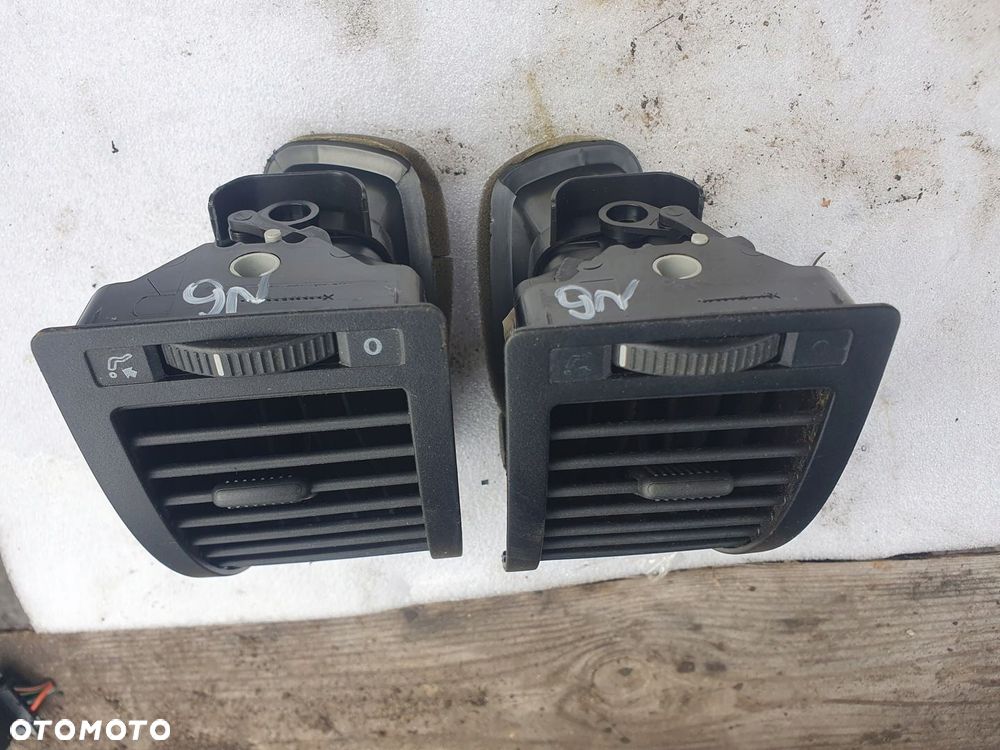 kratka nawiewu lewa prawa kratki VW volkswagen POLO 9N 03r 3D 1.4 - 1