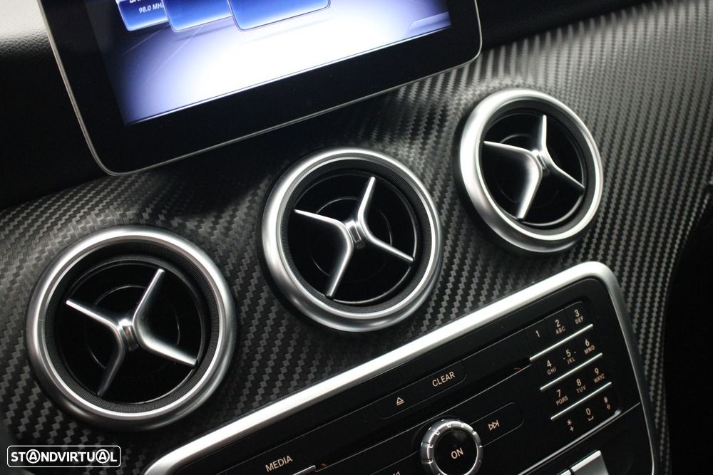 Mercedes-Benz A 180 d AMG Line Aut. - 24