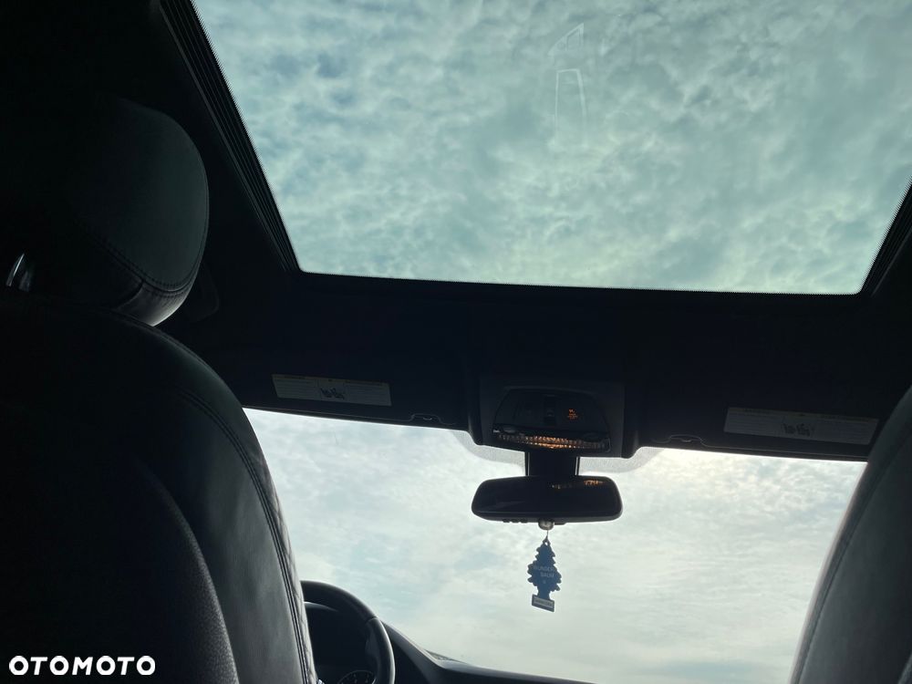 BMW Seria 5 528i xDrive Luxury Line - 33