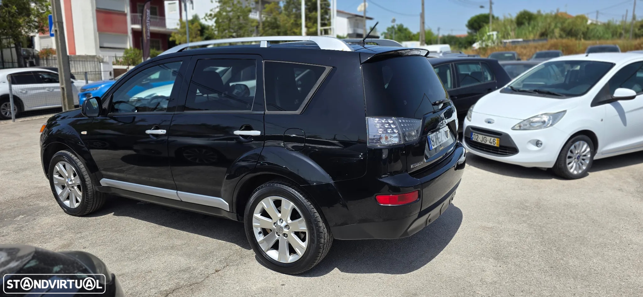 Mitsubishi Outlander 2.0 DI-D Intense+ 4WD - 23