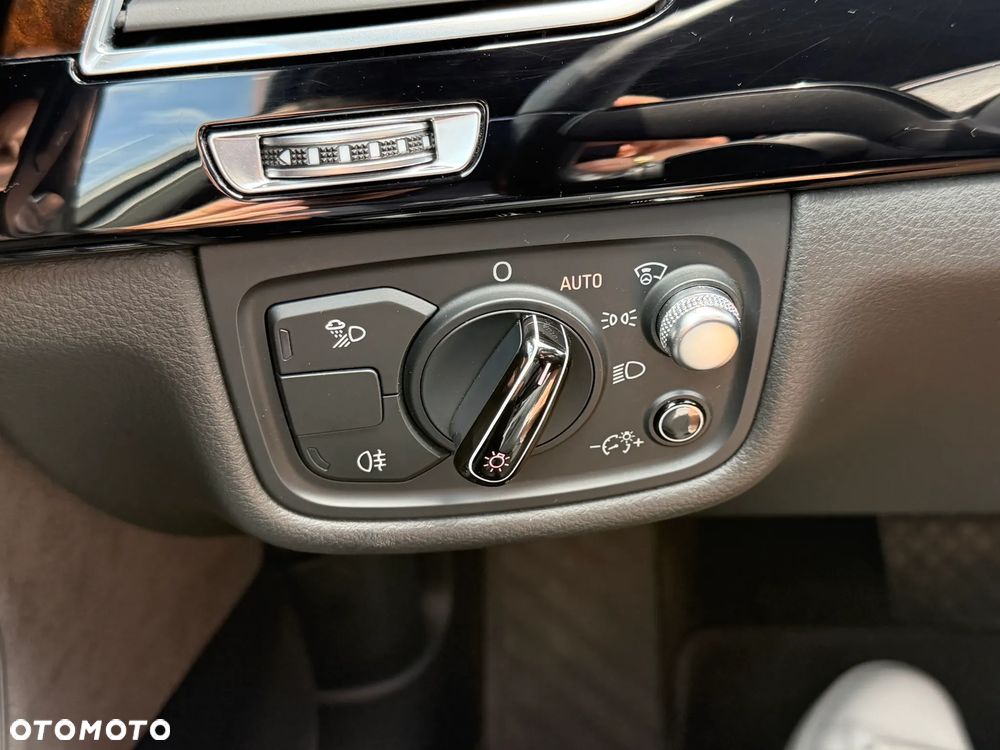 Audi A8 4.0 TFSI cylinder on demand quattro tiptronic Lang - 32