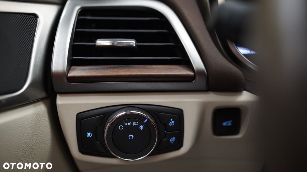 Ford Fusion - 25