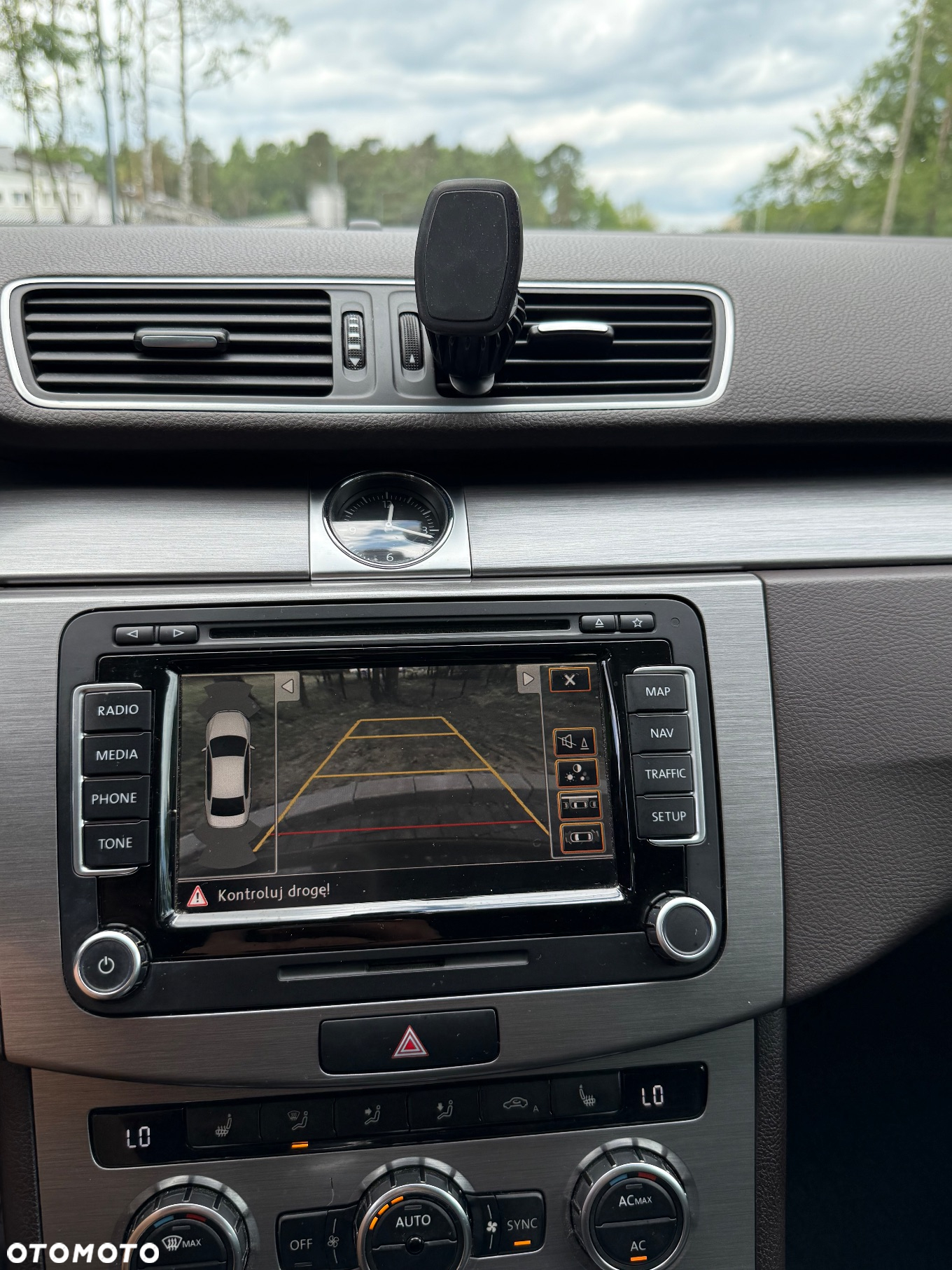 Volkswagen Passat - 13