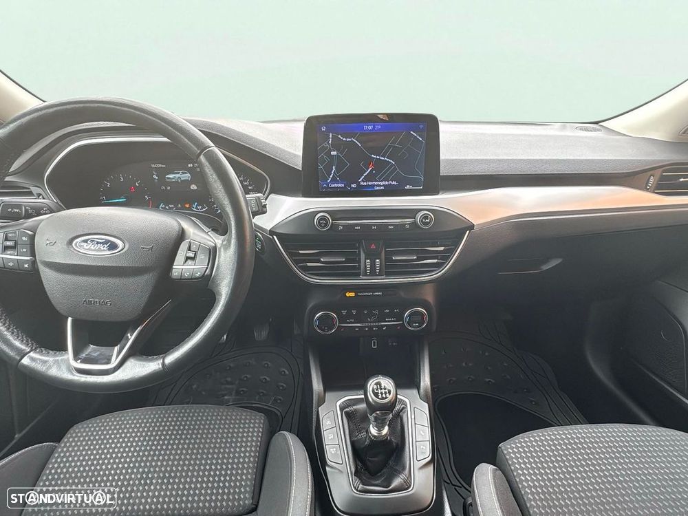 Ford Focus SW - 11
