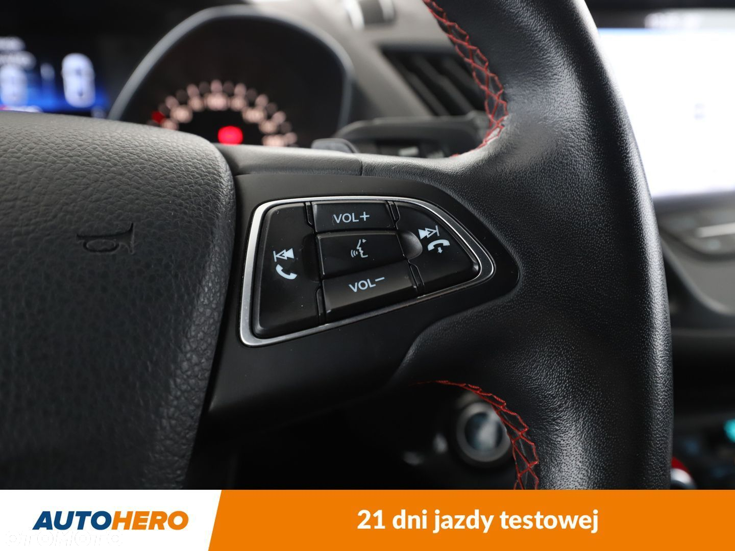 Ford Kuga - 24
