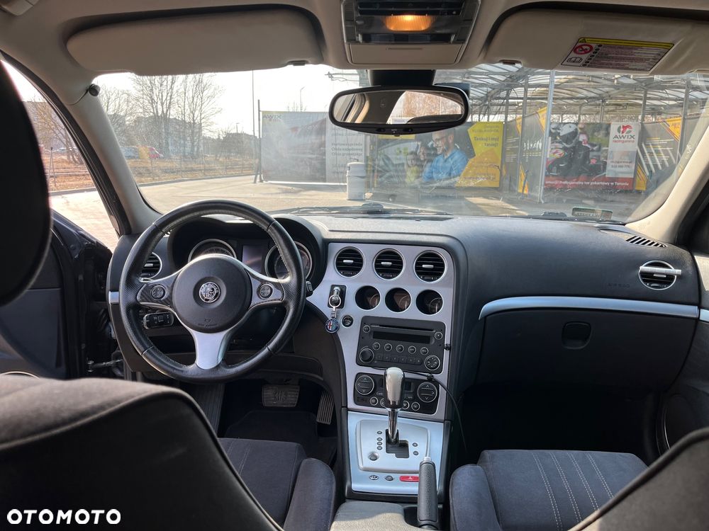 Alfa Romeo 159 1.9JTDM Q-Distinctive - 17