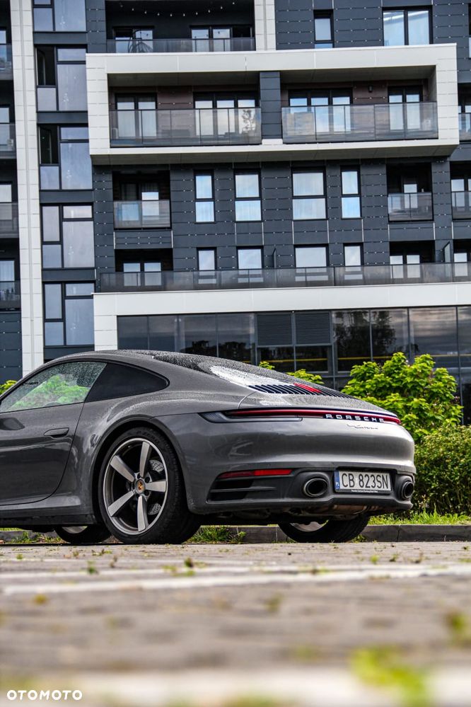Porsche 911 Carrera 4 PDK - 28