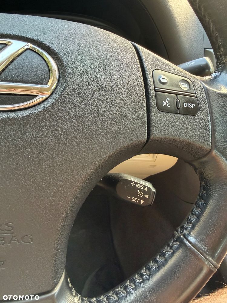 Lexus IS 220 D Prestige - 21