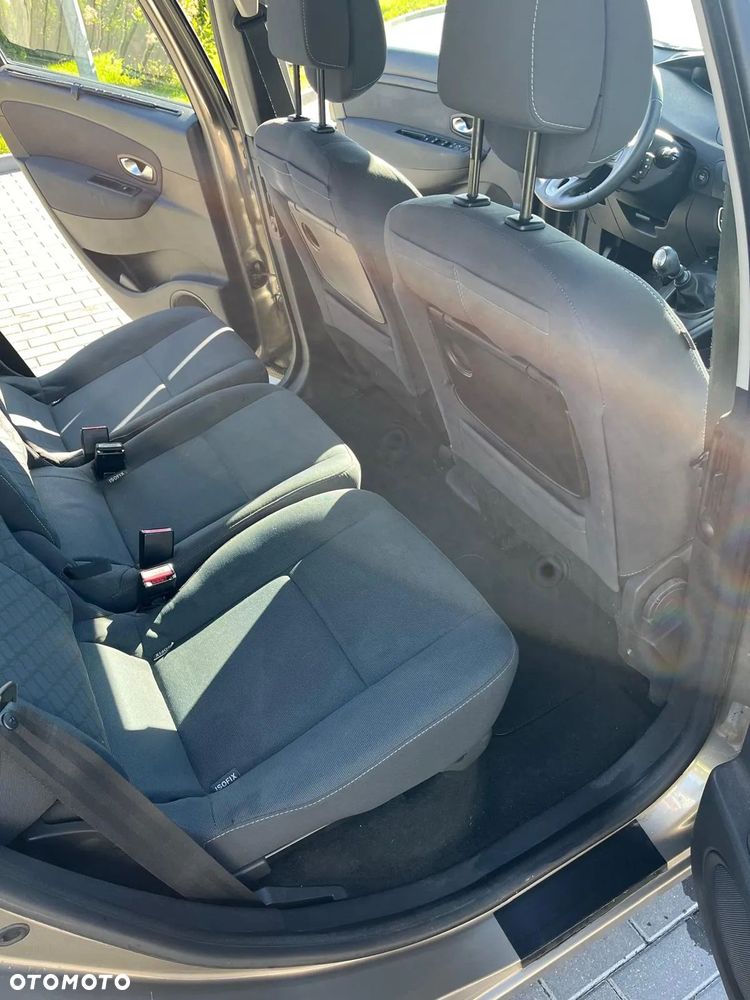 Renault Scenic - 8