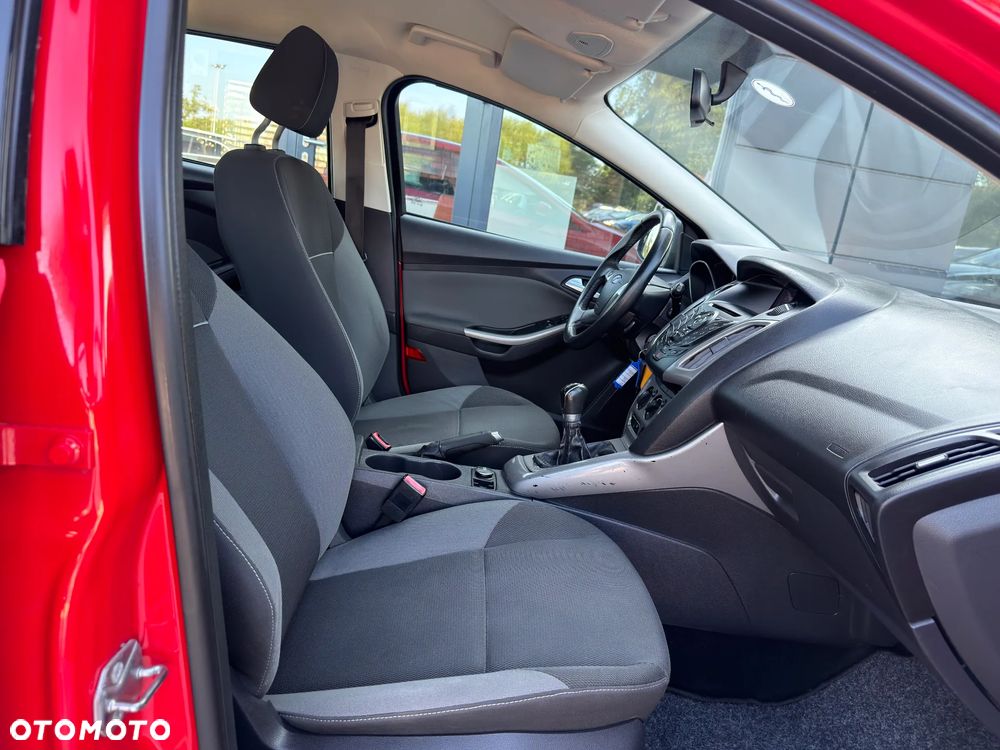 Ford Focus 1.6 Titanium - 23