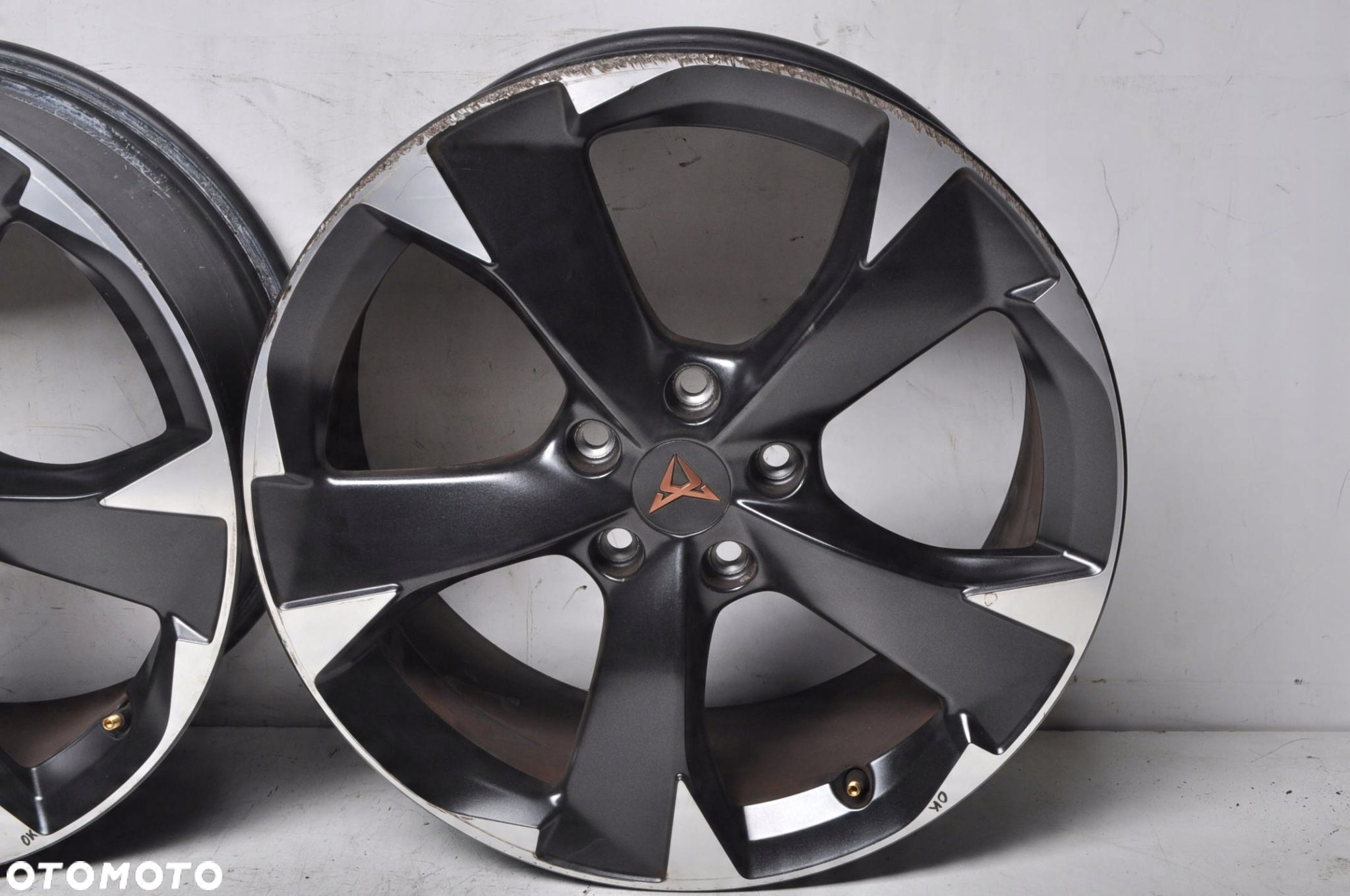 SEAT CUPRA LEON  FELGI ALUMINIOWE 5FA601025H  7,5J x 18 ET46 H2 5x112 - 13