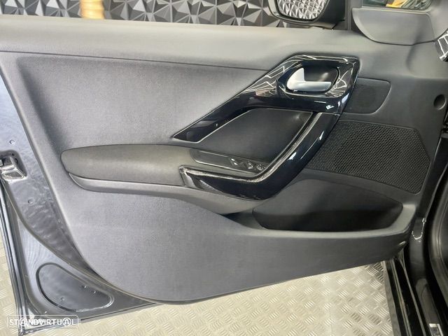 Peugeot 208 1.6 BlueHDi Style - 52